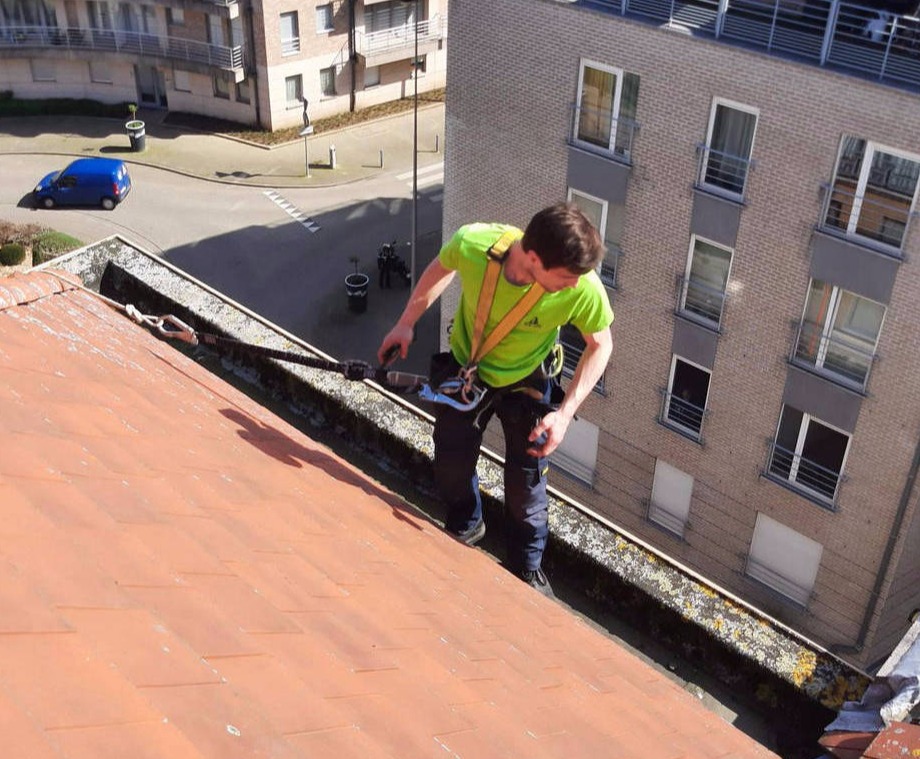 Intervnention en rappel , vérification corniches